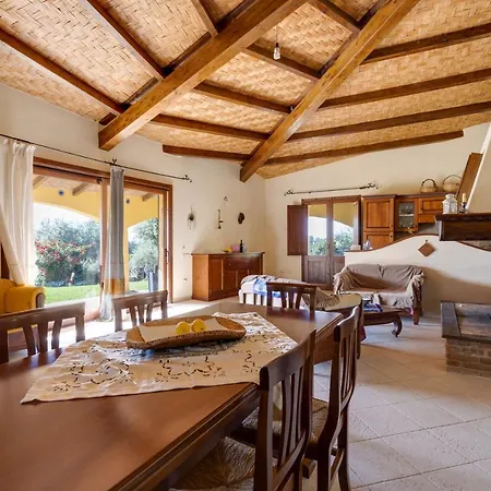 ヴィラ Vivi Natura Marrùbiu